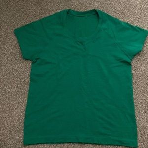Green lulu lemon shirt